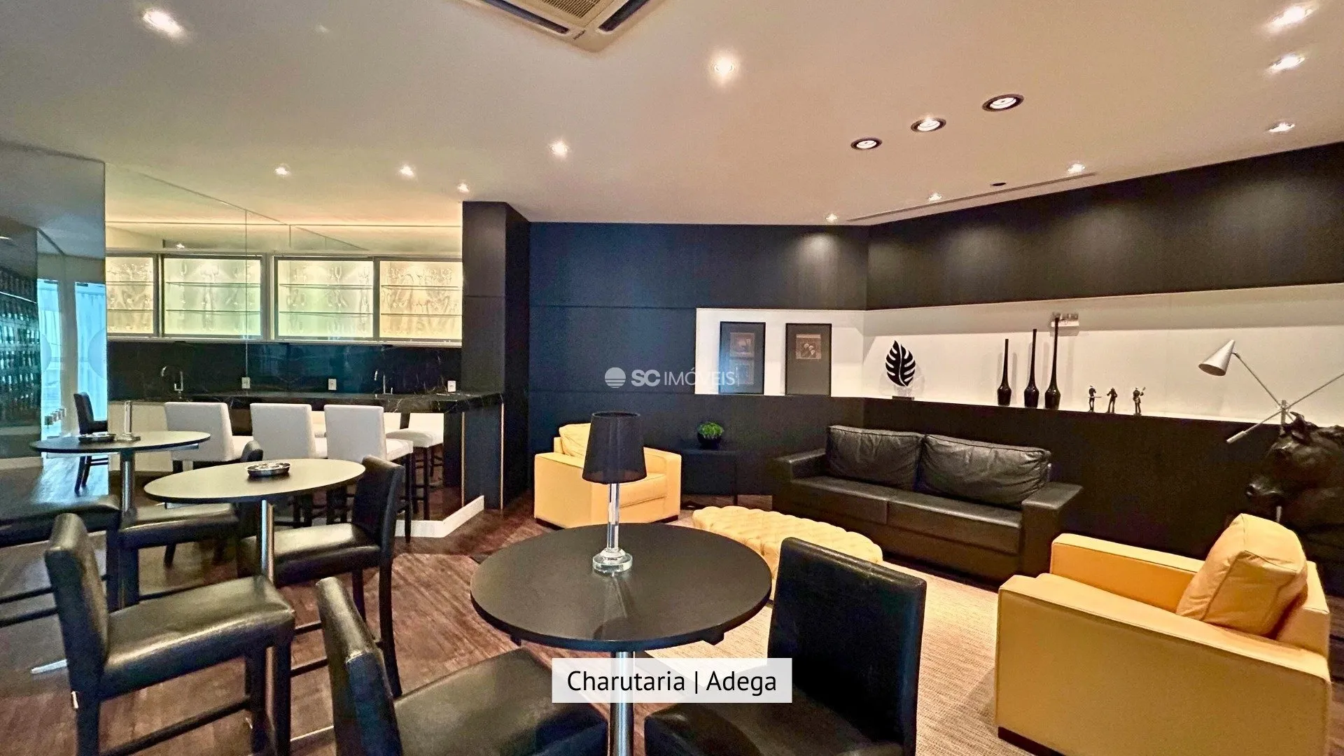 Furnished 2-bedroom apartment with balcony and 111 m² — photo 36