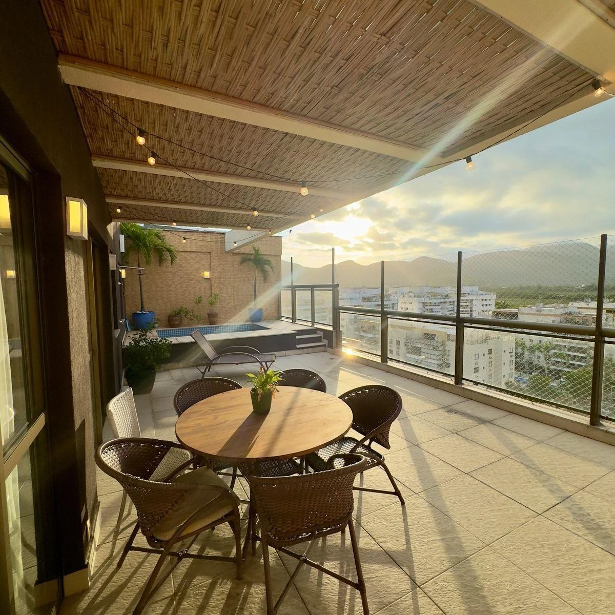 Furnished 213 m² duplex penthouse with 4 bedrooms and 3 parking — photo 40