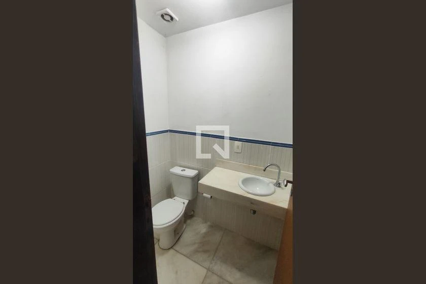 House with 3 bedrooms, 4 bathrooms and 360 m² — photo 36
