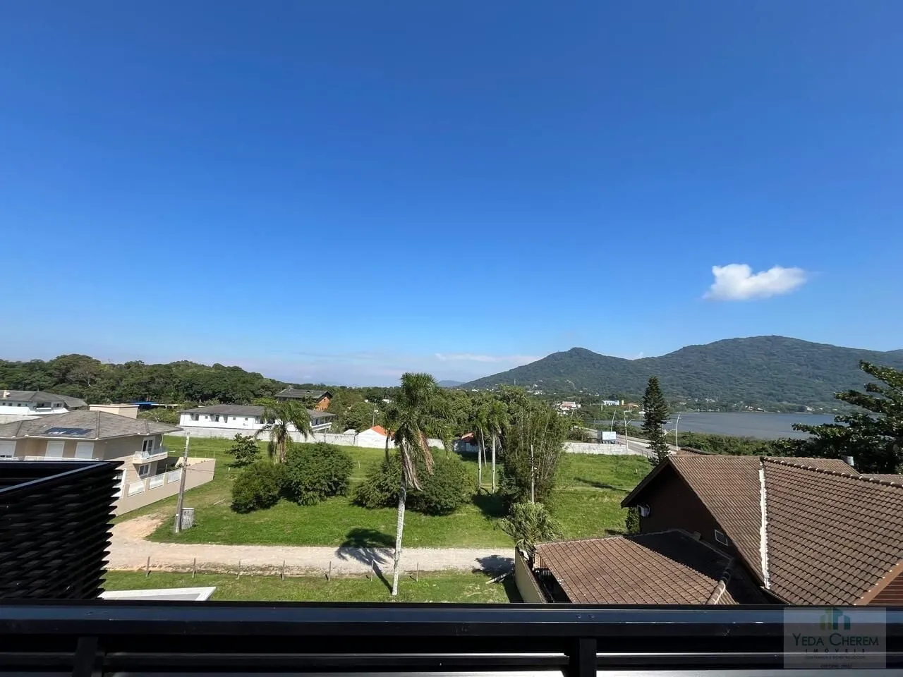 Furnished studio, 55 m², with a water view — photo 22