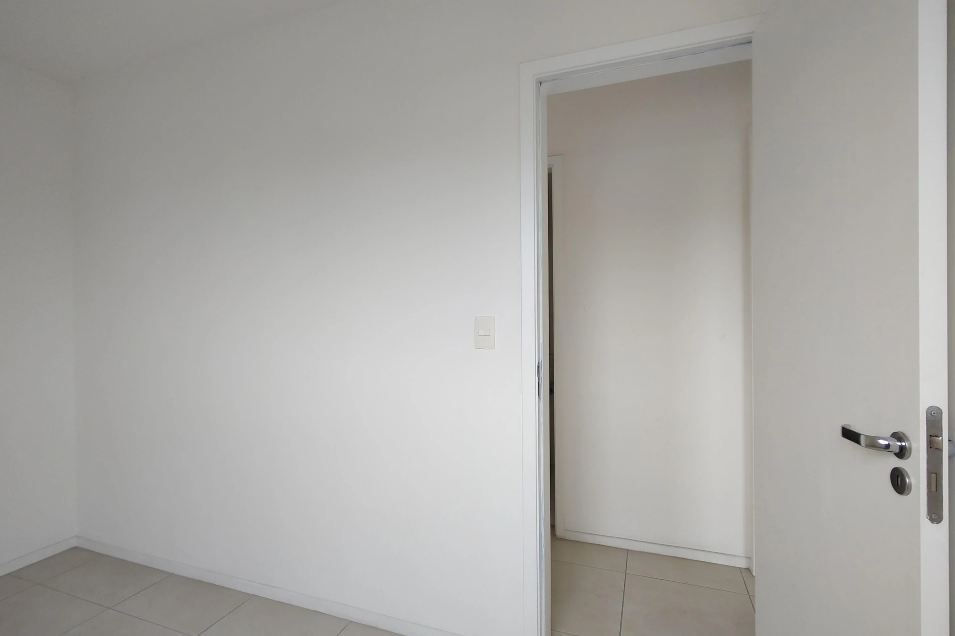 Apartamento sem mobília com 2 quartos e varanda — photo 60