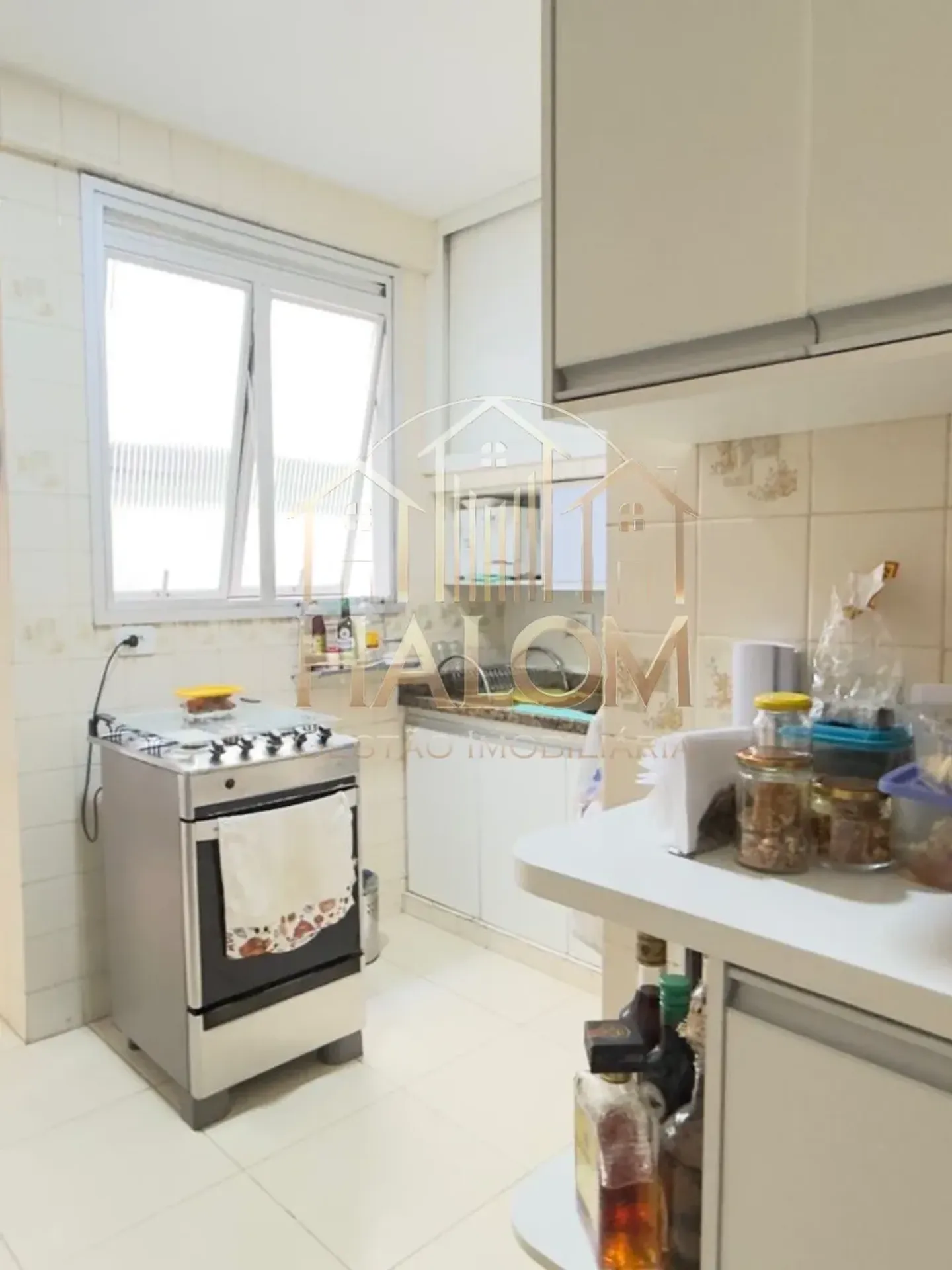 90 m² apartment with a closed kitchen and 2 bedrooms — photo 9