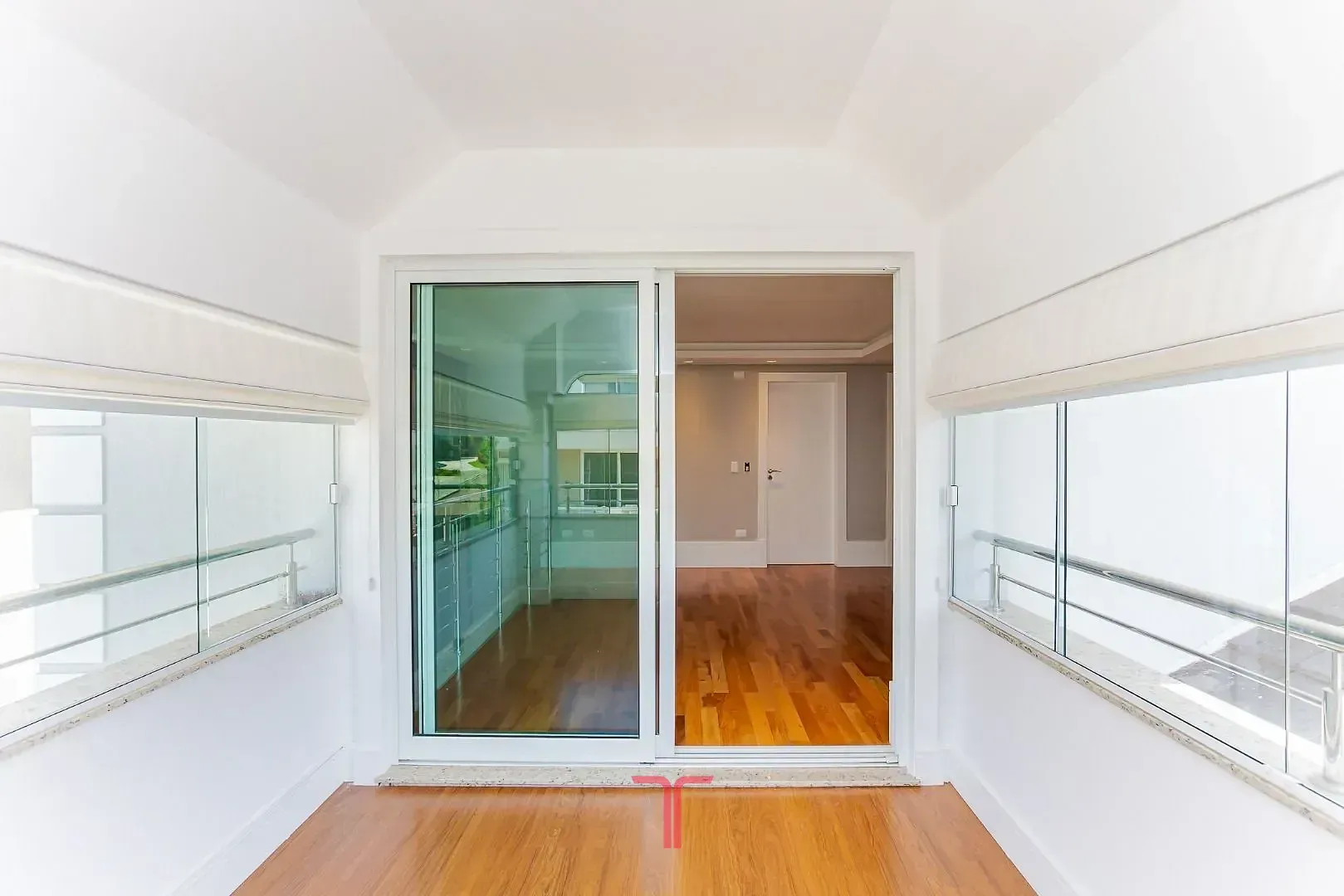 Дом 550 м² с 5 спальнями и приватным садом — photo 24