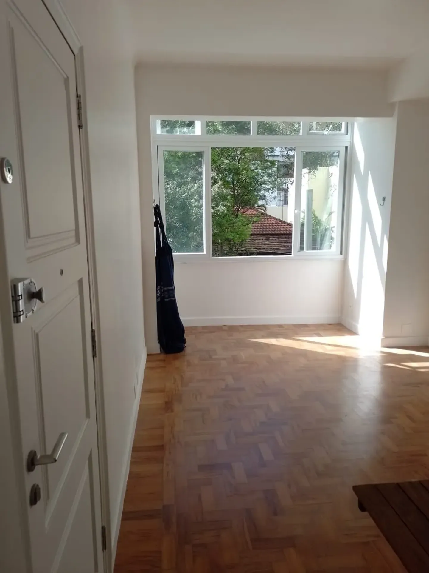 Furnished apartment, 77 m², with a bathtub — photo 7
