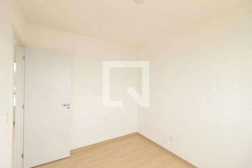 46 m² apartment with a closed-off kitchen and parking — photo 5