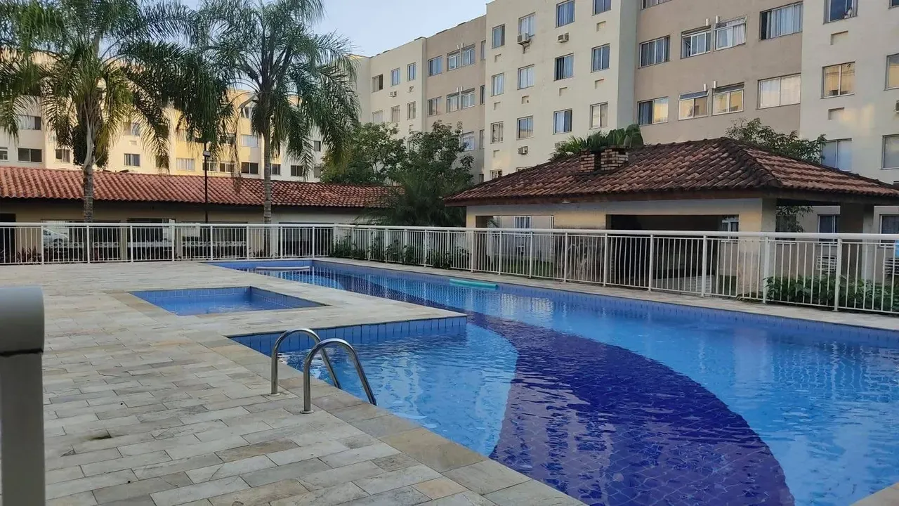 3-bedroom apartment in a building with a pool — photo 9