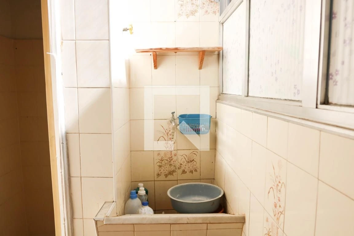 Apartamento com 2 quartos e cozinha fechada com fogão a gás — photo 40