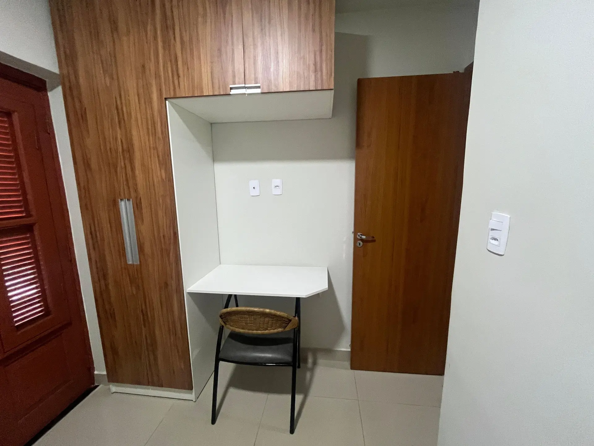 Furnished 2-bedroom apartment with 1 bathroom, no parking — photo 10