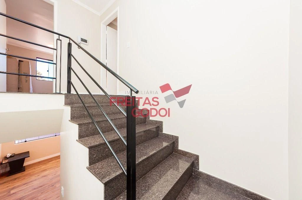 House, 103 m², with a glass-enclosed balcony — photo 5