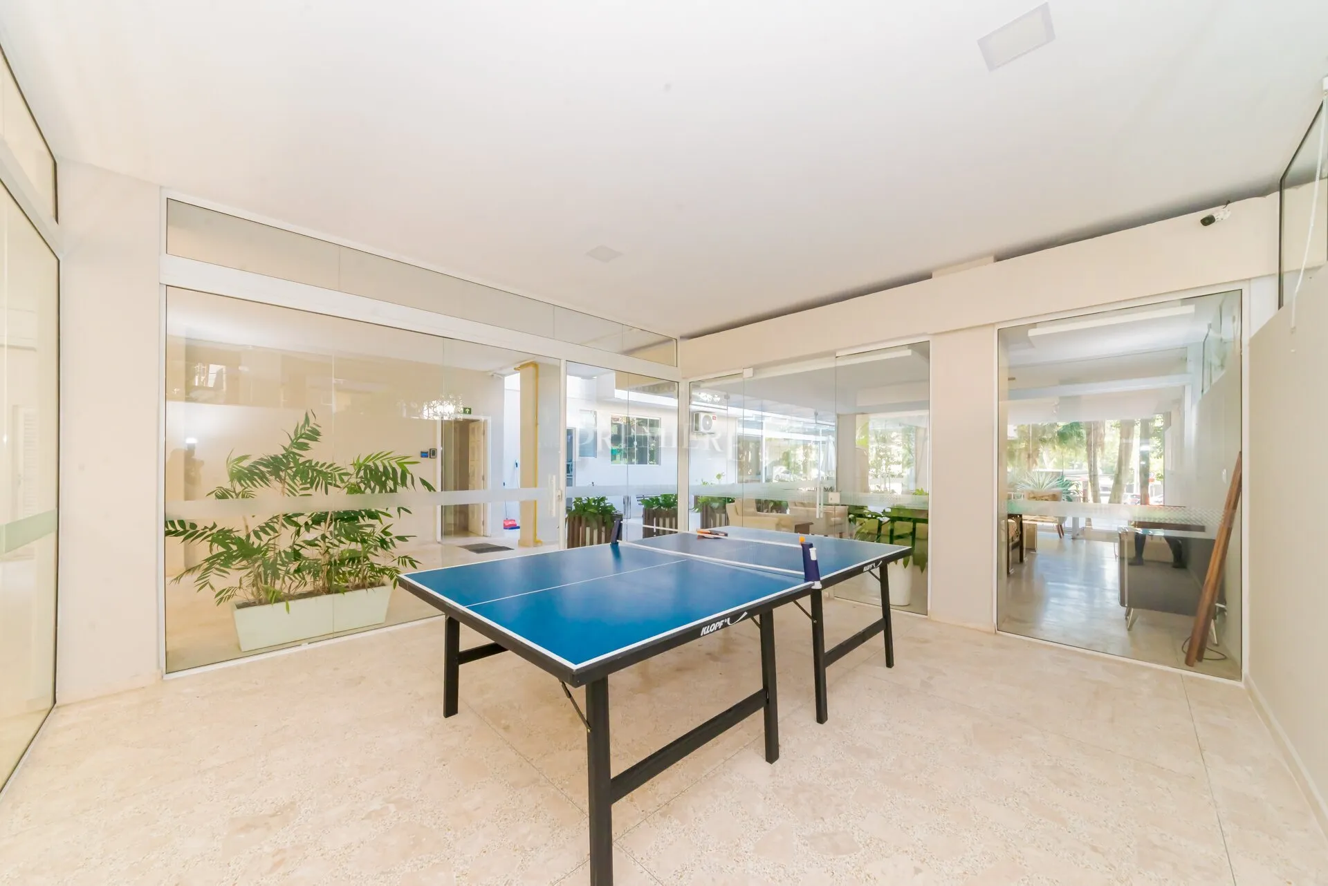 Furnished 2-bedroom apartment with 3 bathrooms — photo 14