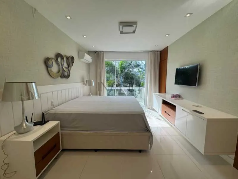 Furnished house with open-plan kitchen and 6 en-suites — photo 3