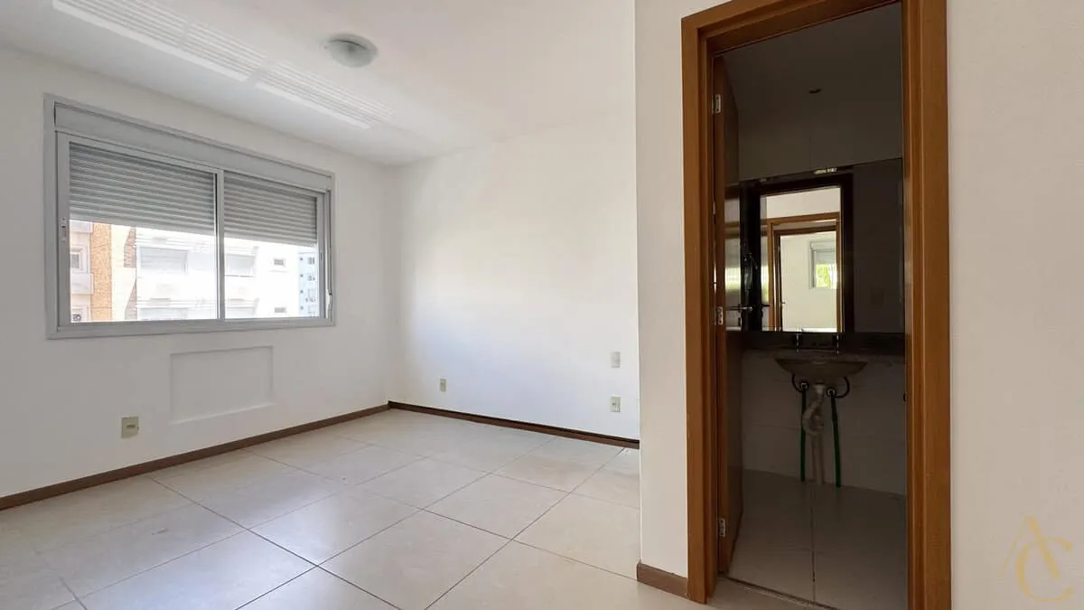 Furnished 129 m² apartment with 3 bedrooms and 1 parking space — photo 16