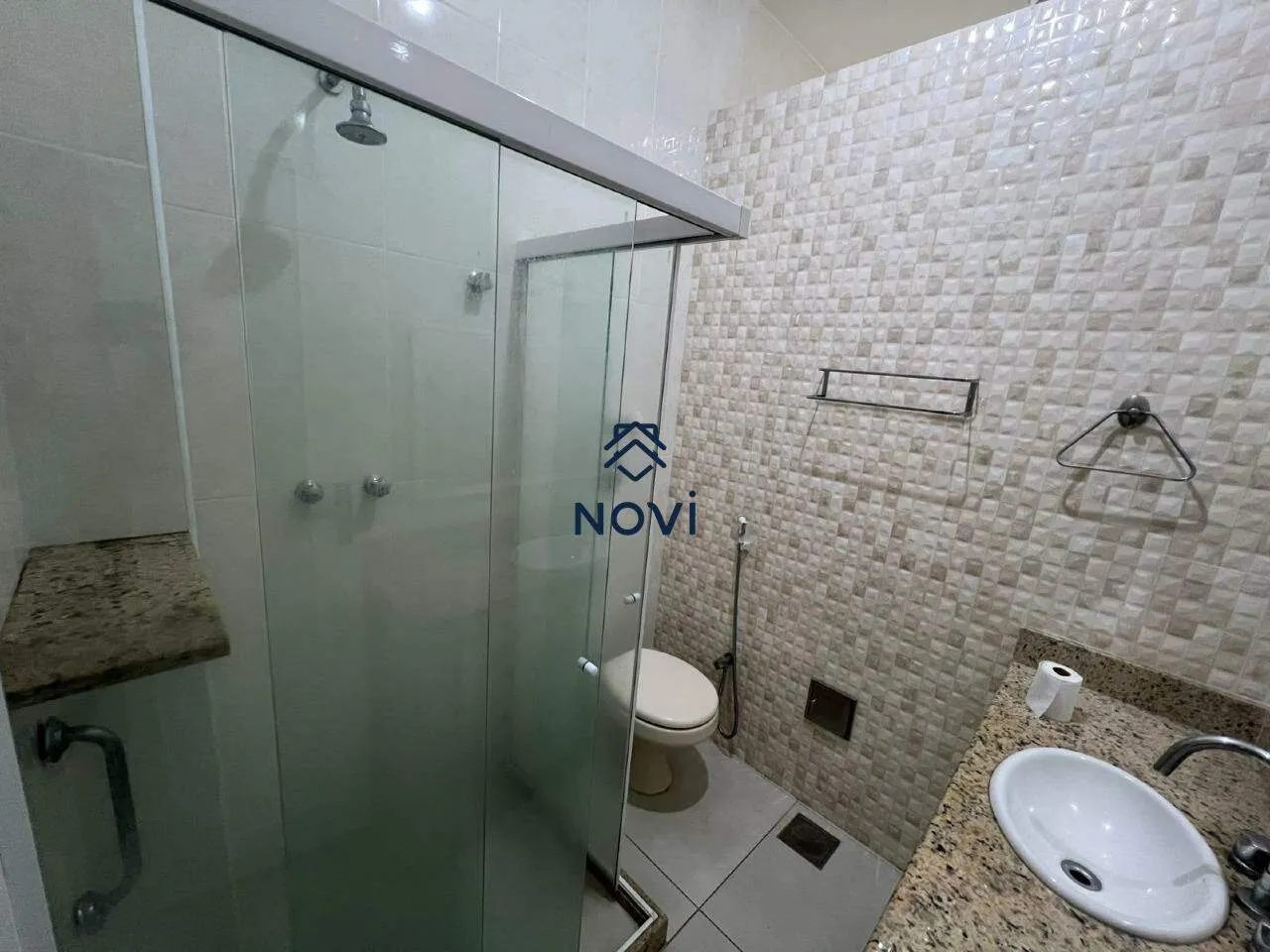 Квартира з 2 спальнями та пральною машиною — photo 16
