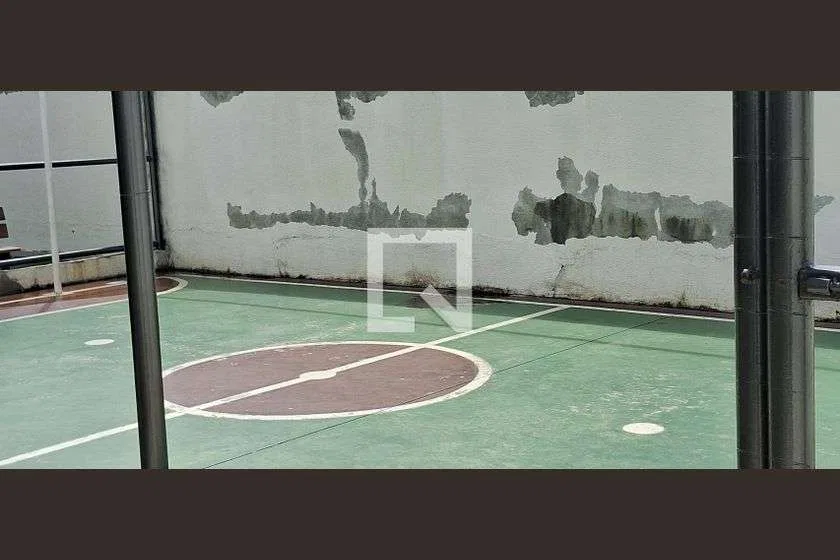 2-bedroom apartment in a building with a gym — photo 15