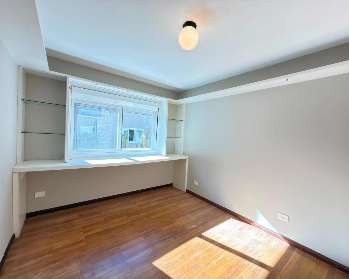 Будинок з 3 спальнями та 4 паркомісцями, відкрита кухня — photo 4