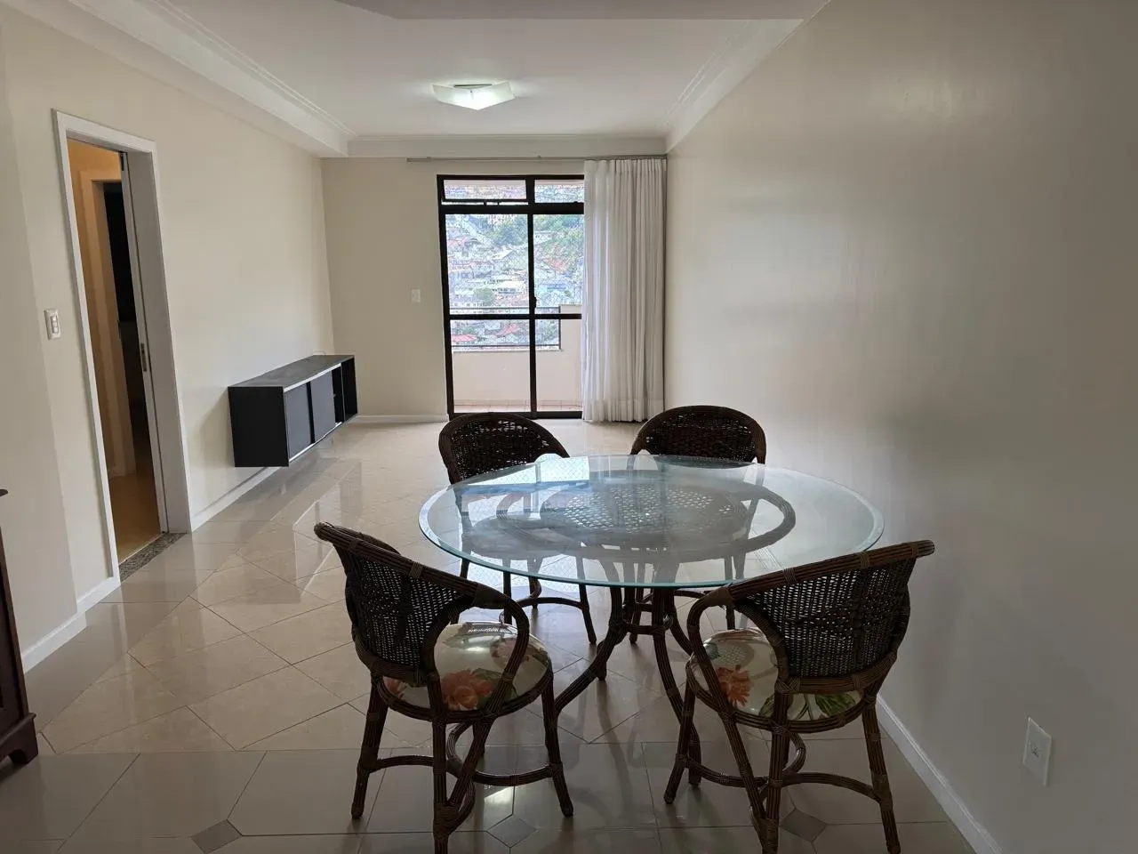 Mountain view in a 3-bedroom apartment, 126 m²