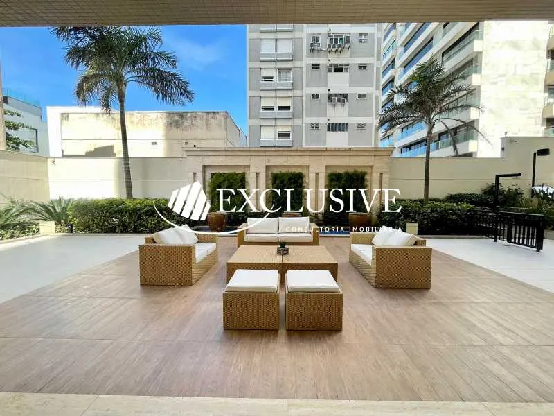 Furnished apartment with gas open-plan kitchen — photo 11