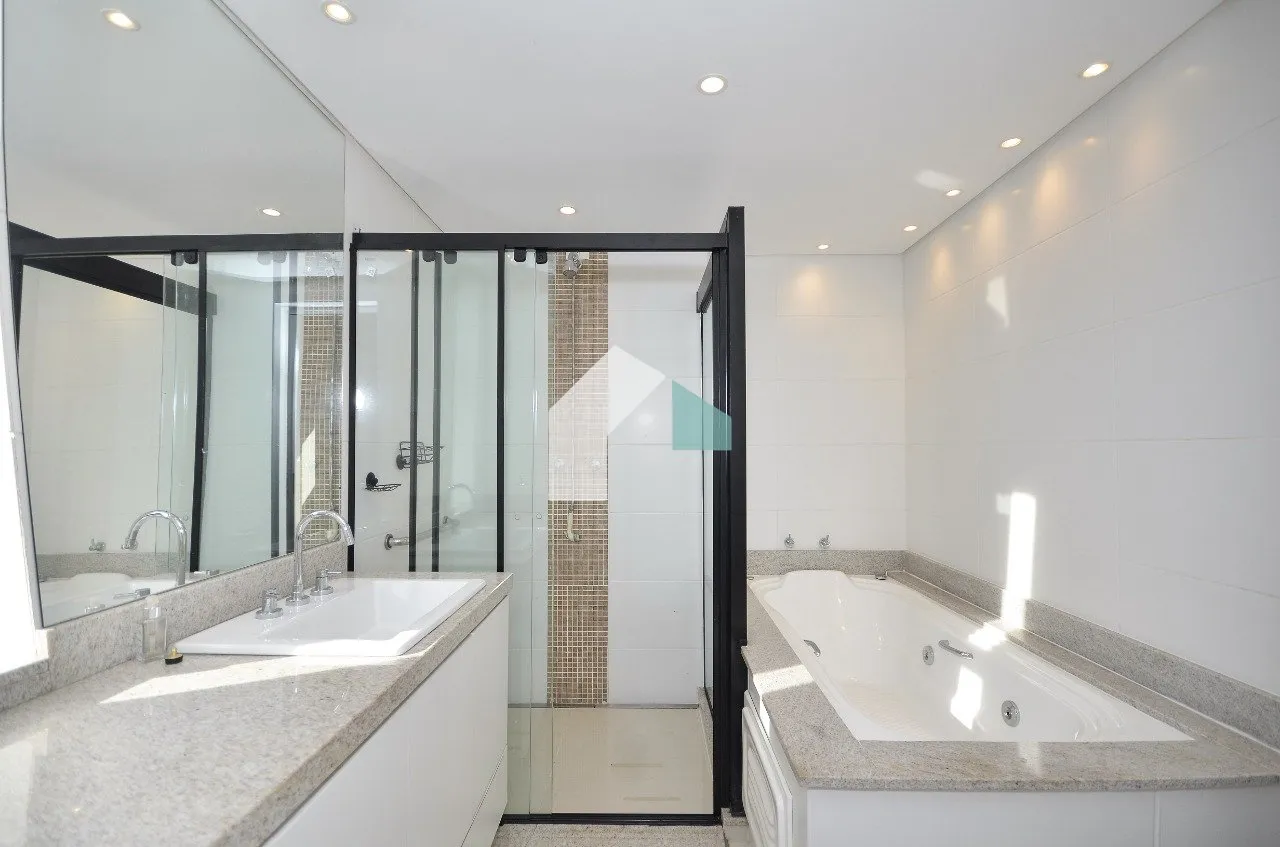 Apartamento sin muebles de 312 m² con 3 suites y 4 plazas — photo 26