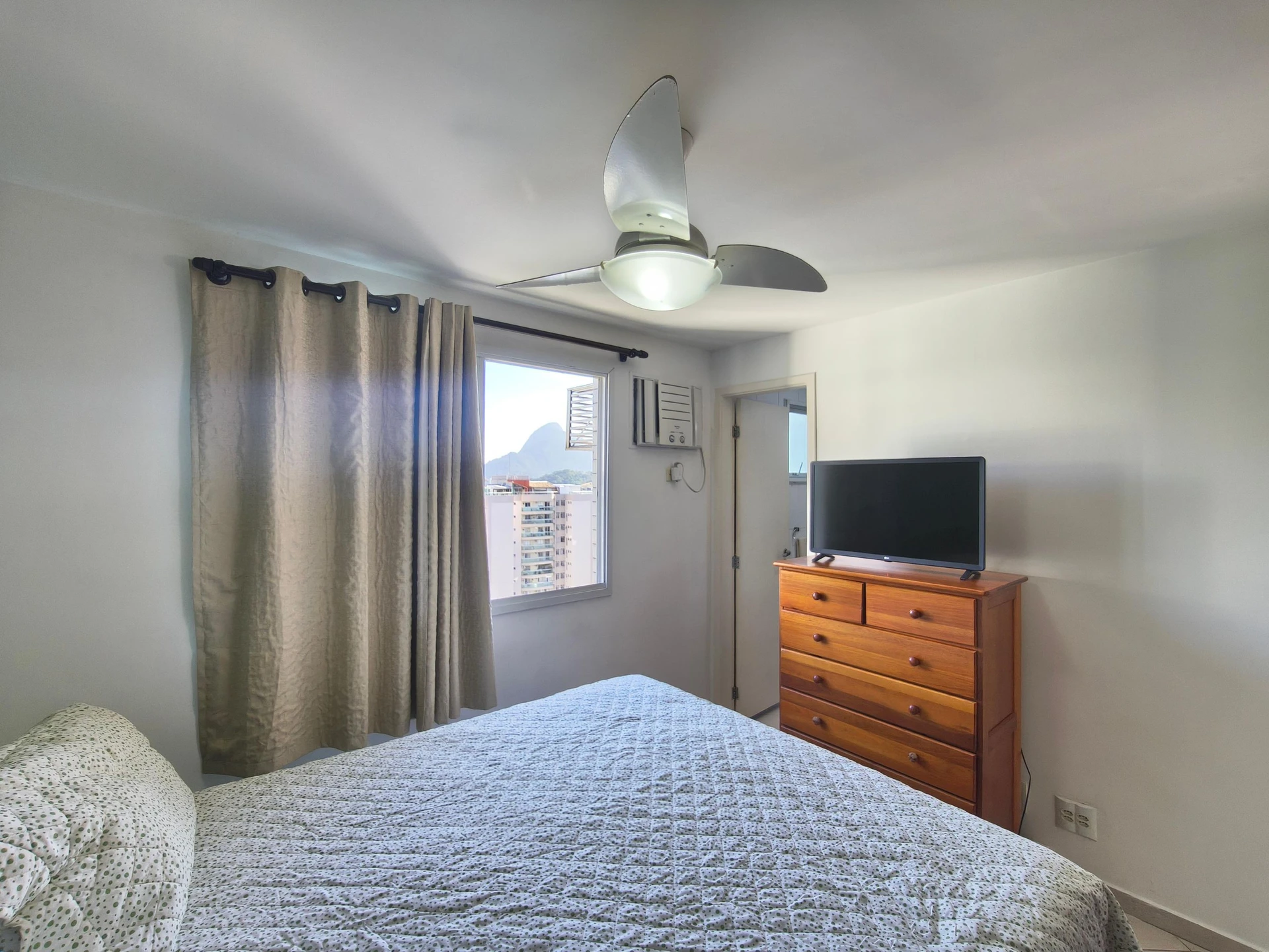 3-bedroom apartment in a building with a sauna — photo 11