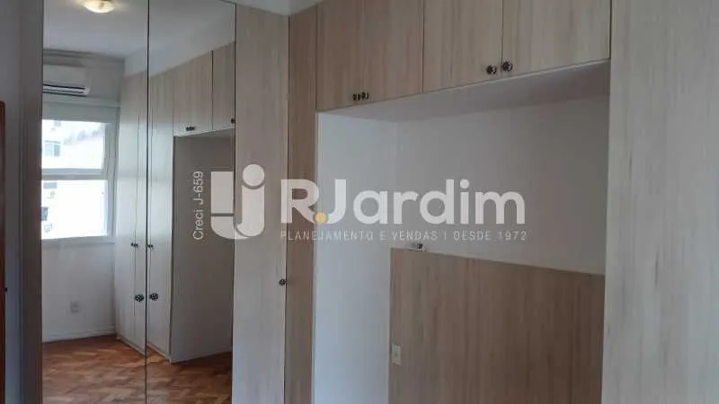 Apartment on the 7th floor with wood or laminate floors — photo 9