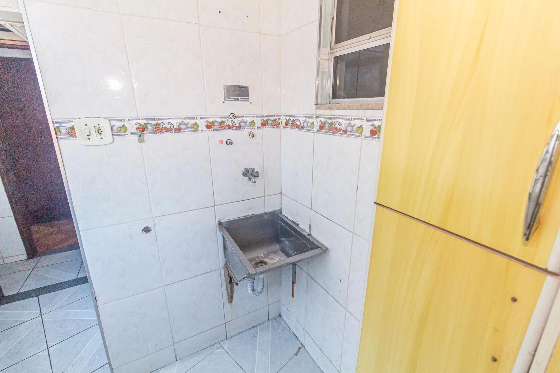 Невмебльована квартира з 2 спальнями та кухнею на газі — photo 23