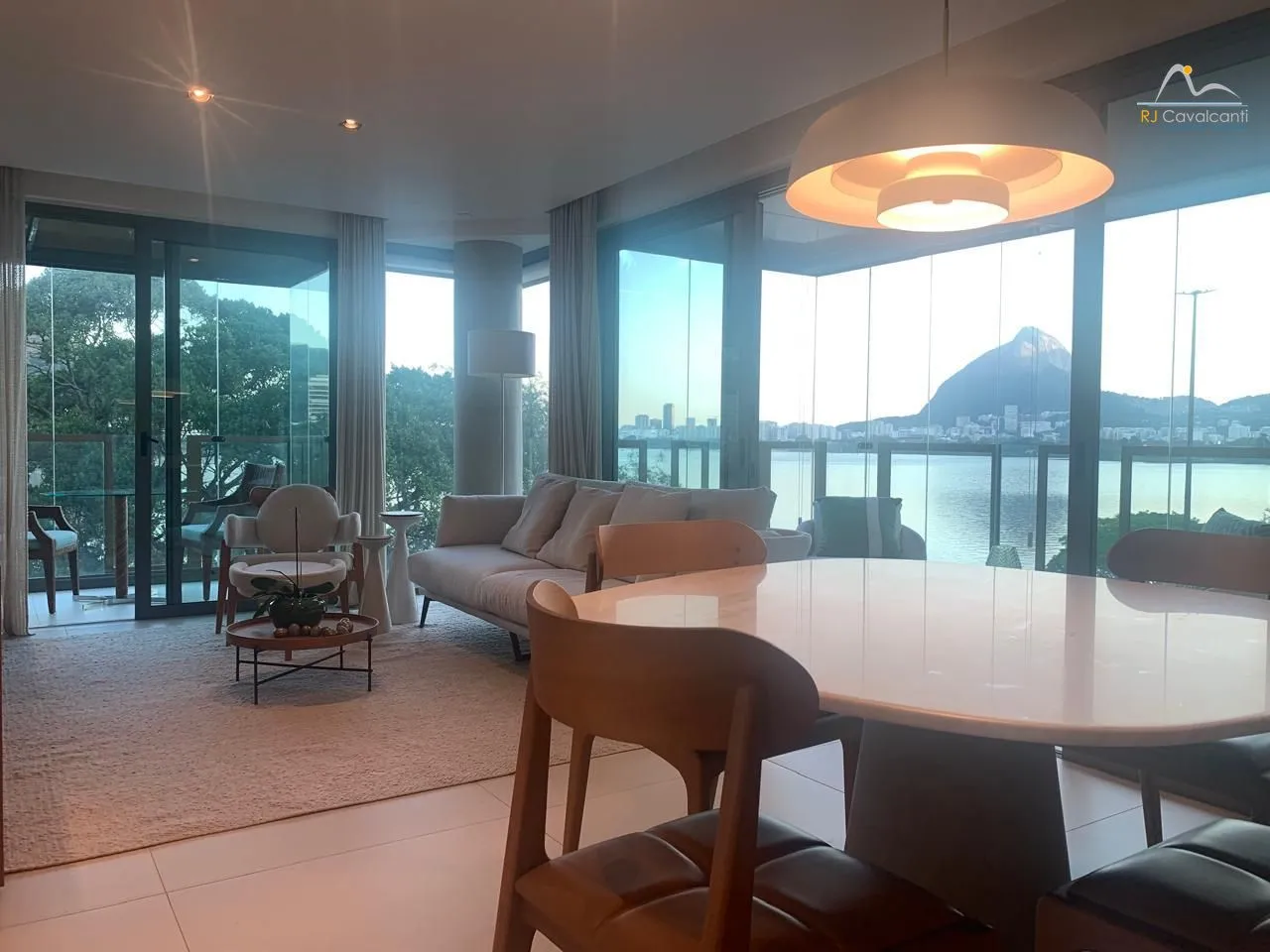 2-bedroom apartment with 3 bathrooms and 2 parking spaces — photo 18