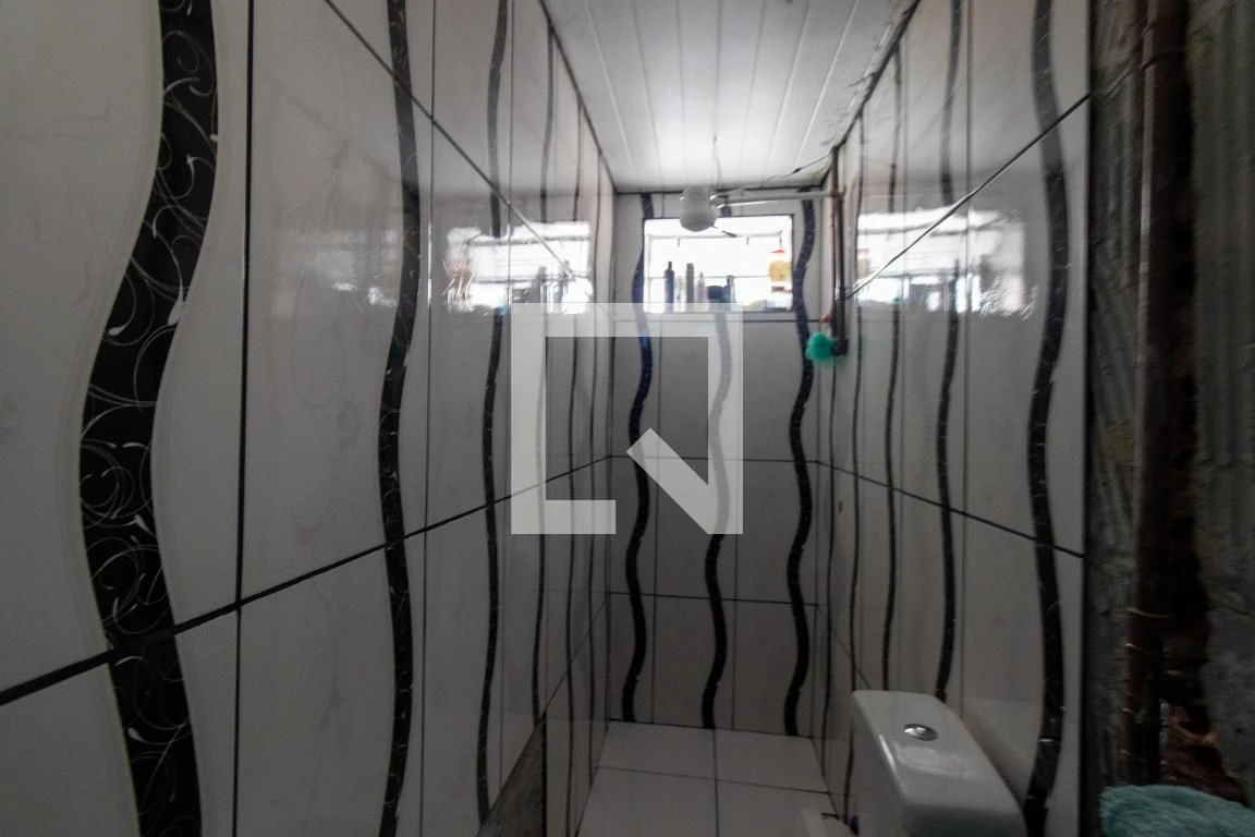 One-bedroom house with a washing machine in Curitiba — photo 11