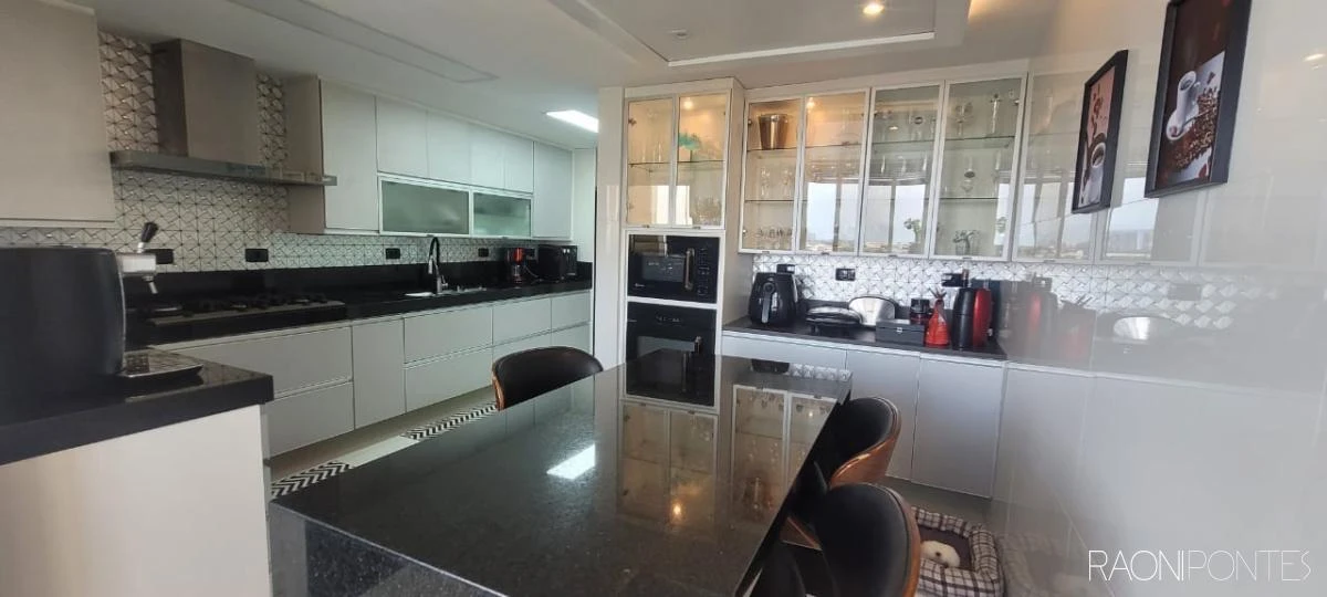 3-bedroom apartment with a water view in Rio de Janeiro — photo 2