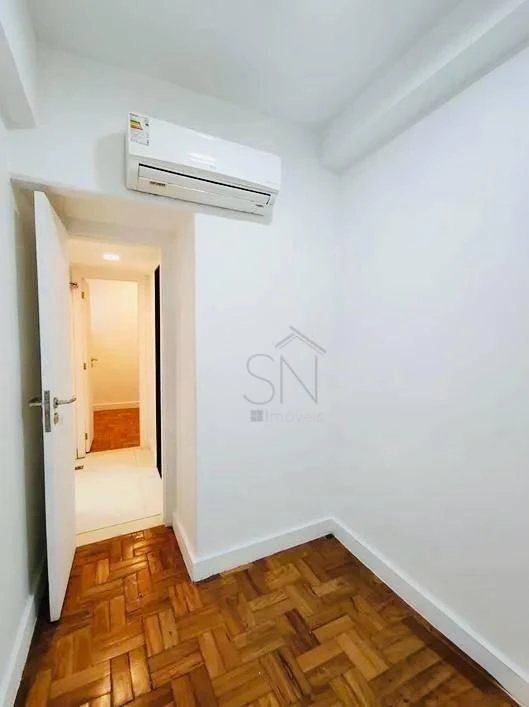 Home office in a 4-bedroom apartment, 316 m² — photo 14