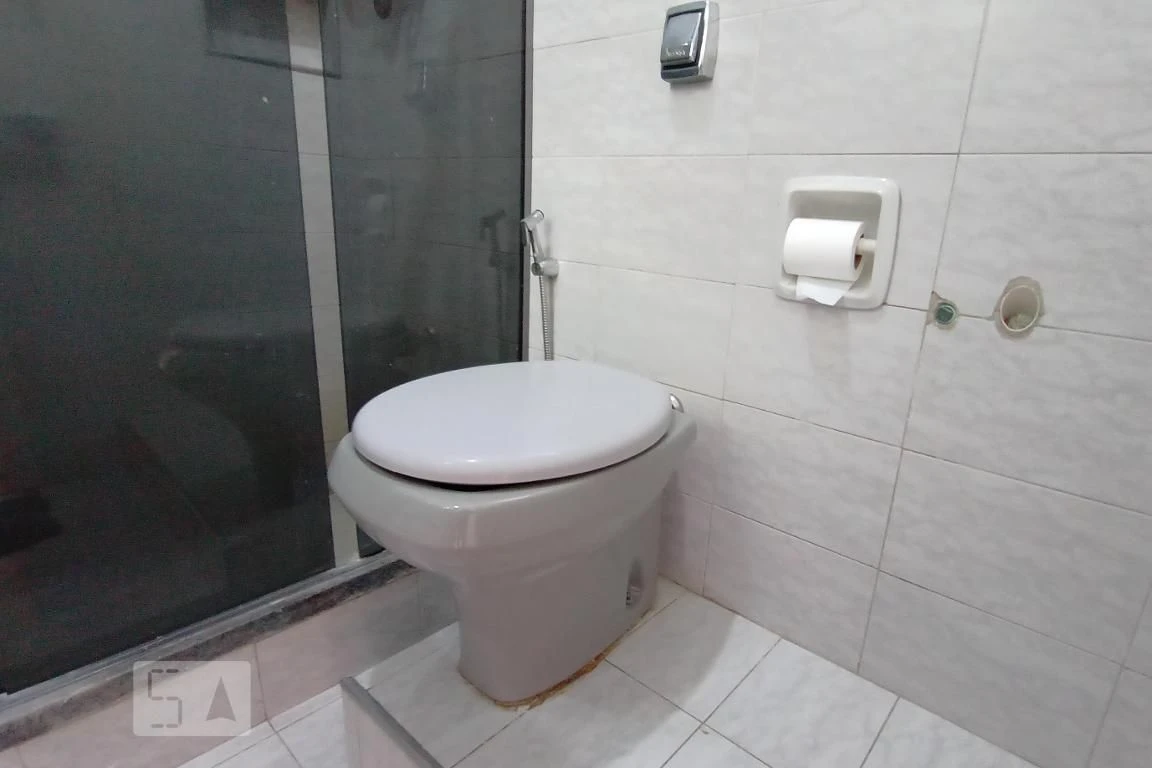 Wood or laminate floors in a 2-bedroom apartment, 55 m² — photo 22