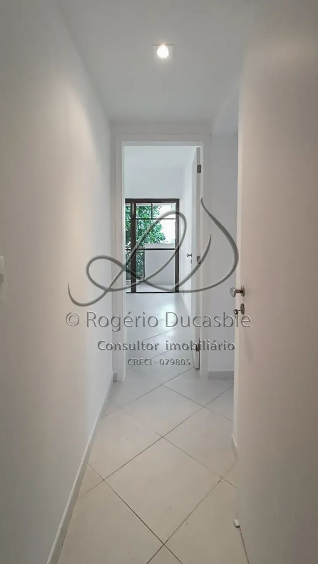 4-bedroom apartment, 2 with their own bathrooms, 165 m² — photo 43