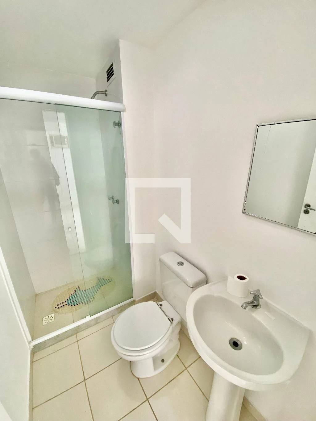 Apartamento de 2 quartos em condomínio com piscina — photo 47