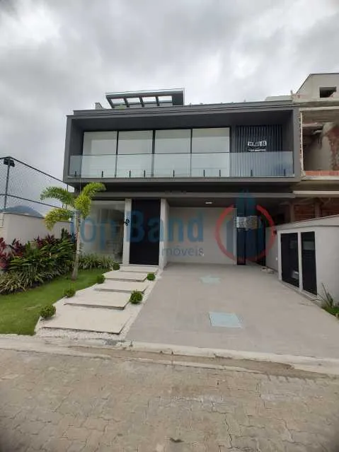 Unfurnished house with 4 bedrooms and 1 bathroom — photo 3