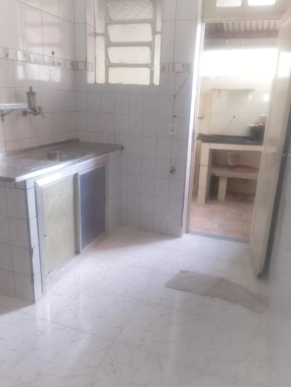 Casa sem mobília com 2 quartos e cozinha separada — photo 2