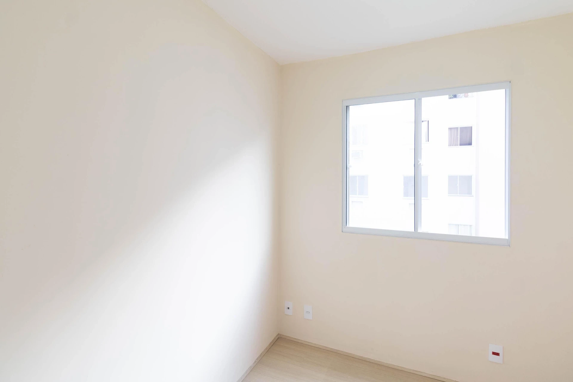 2-bedroom apartment with no parking included — photo 3