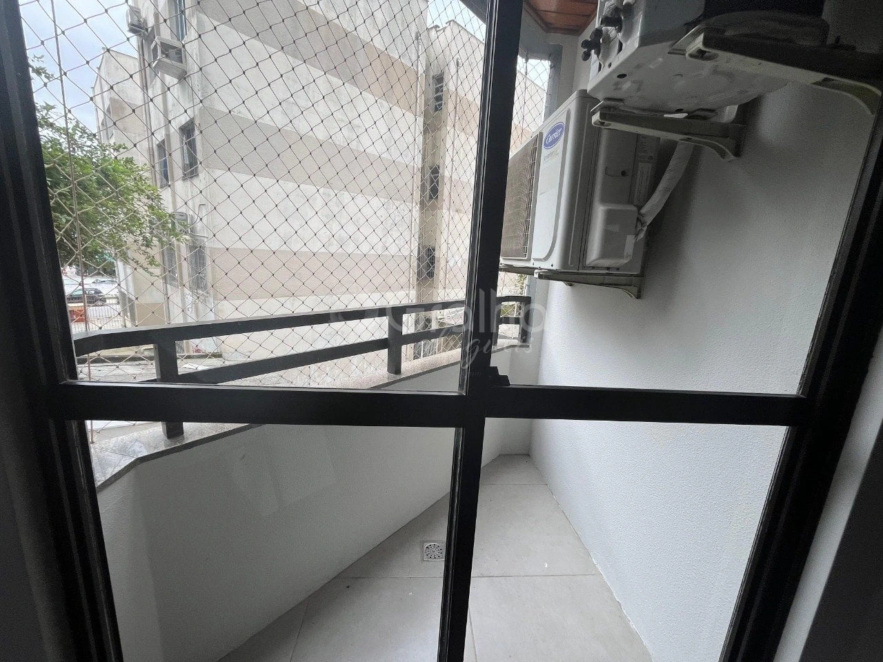 Apartamento com piso de madeira ou laminado, Centro — photo 12