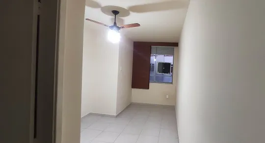 1-bedroom apartment with built-ins and 1 parking space