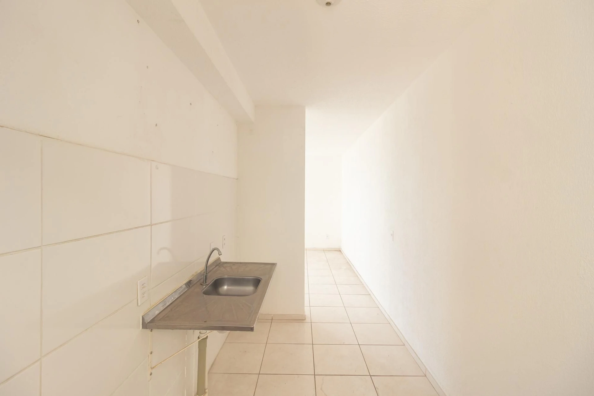 Unfurnished 2-bedroom apartment with 1 bathroom — photo 45