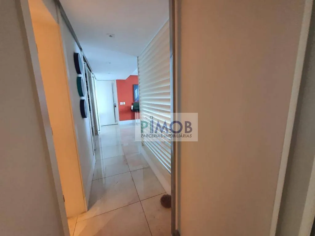 Furnished 260 m² apartment on the 23rd floor with 3 spots — photo 96