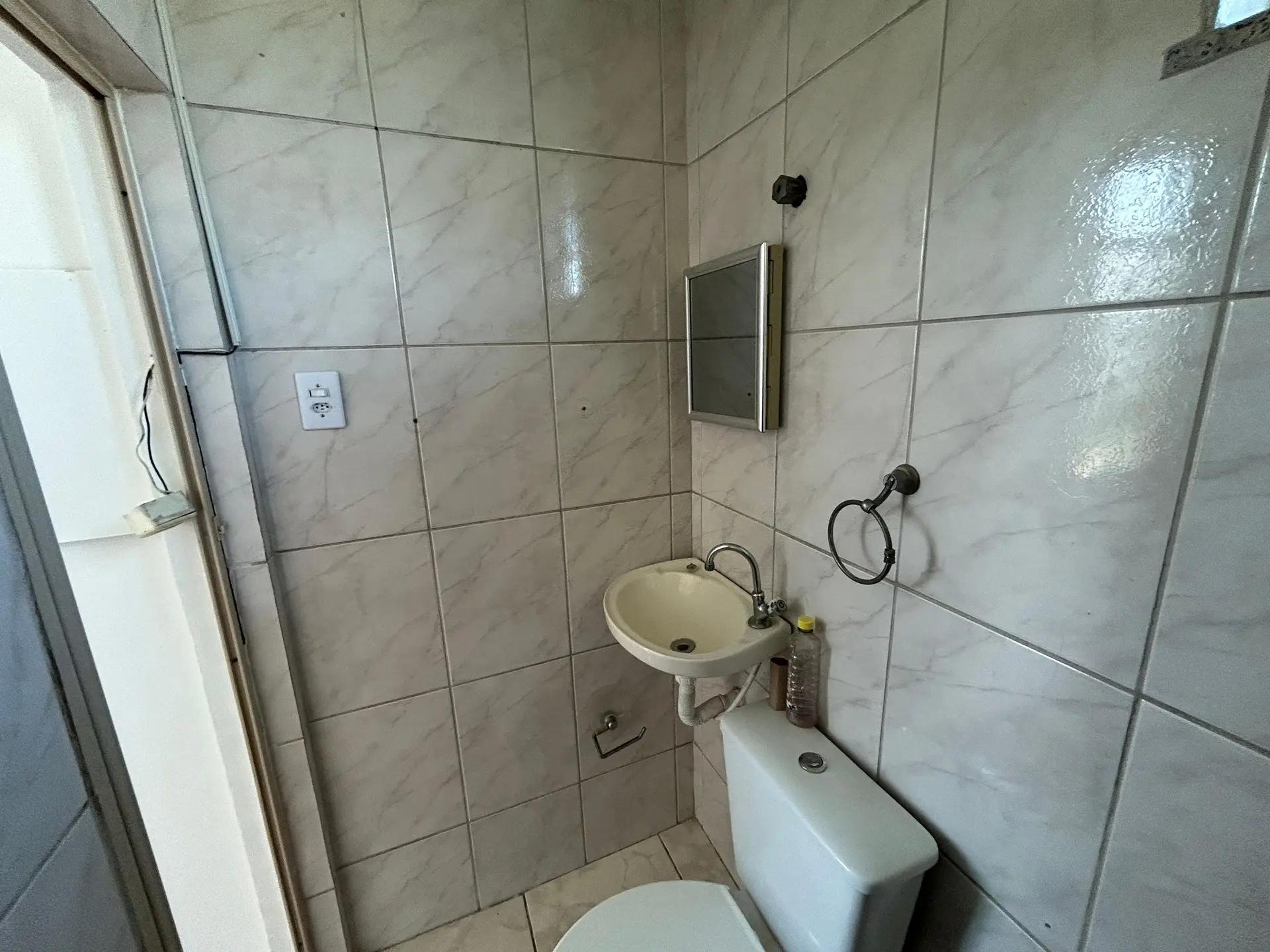 Unfurnished 3-bedroom apartment with 2 baths, no parking — photo 46