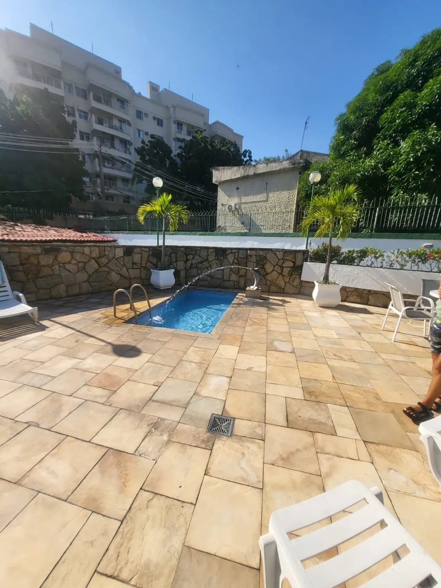 Furnished 126 m² apartment with 3 bedrooms and gas kitchen — photo 17