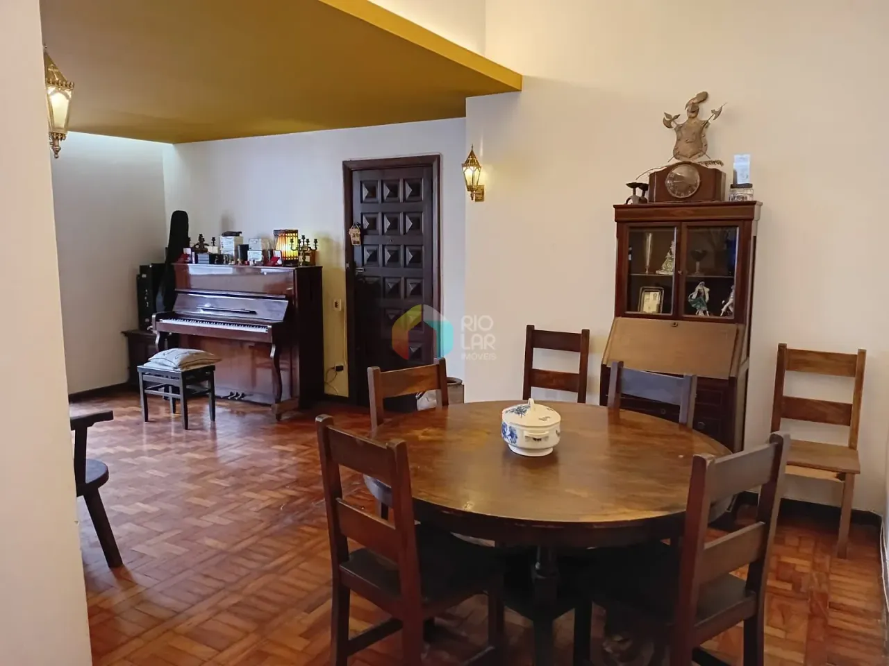 Furnished apartment with 3 bedrooms and separate kitchen — photo 8