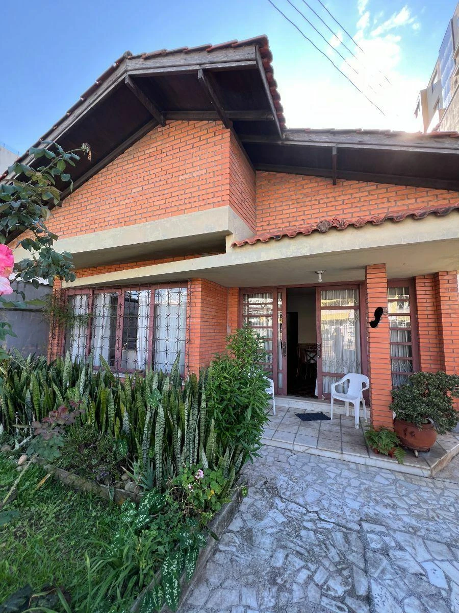 Casa de 240 m² com espaço de home office e máquina de lavar — photo 8
