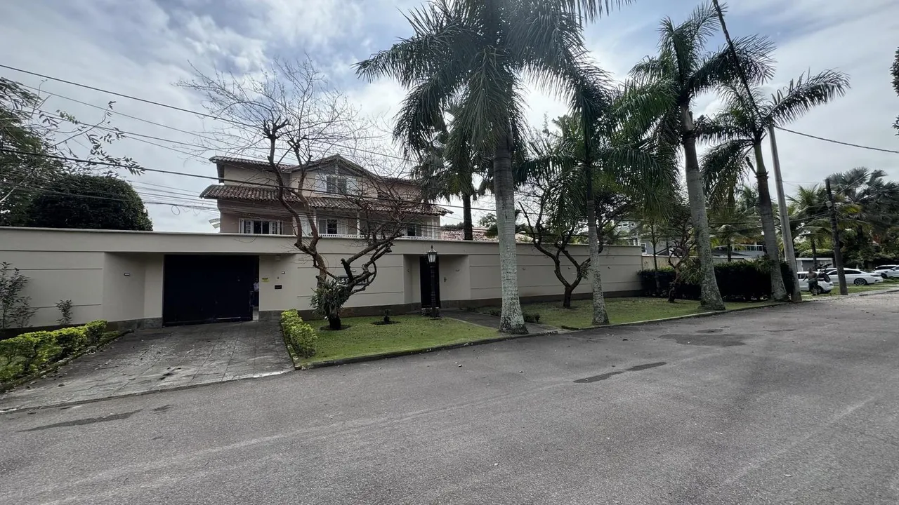 Casa sem mobília com 5 quartos e 5 banheiros — photo 5