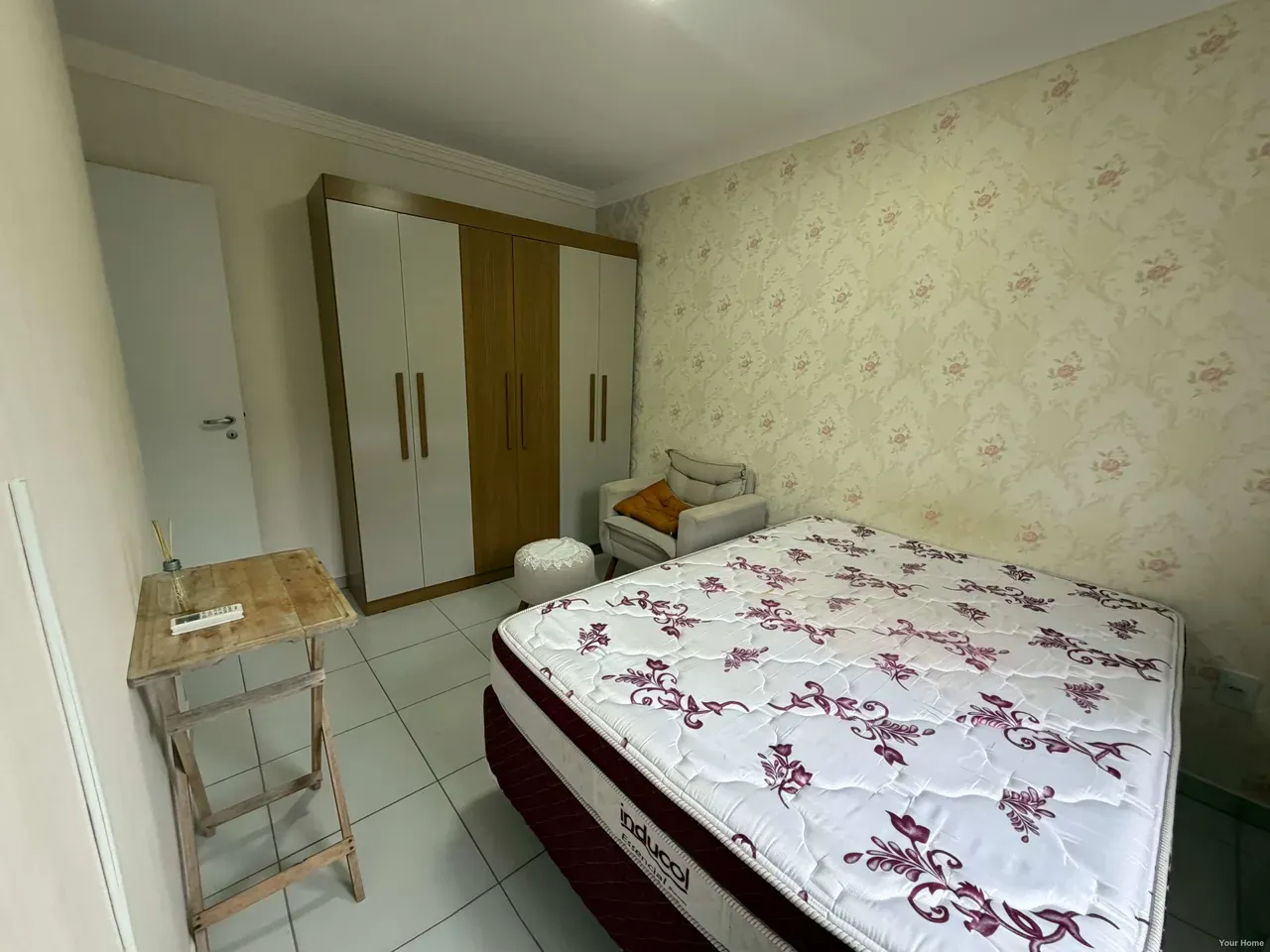 2-bedroom apartment in a building with a pool — photo 5