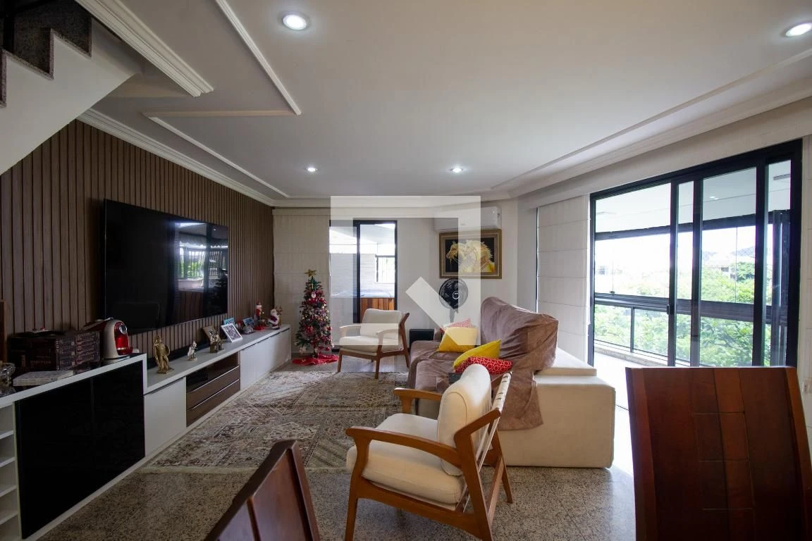 Furnished apartment with 3 en-suite bedrooms — photo 19