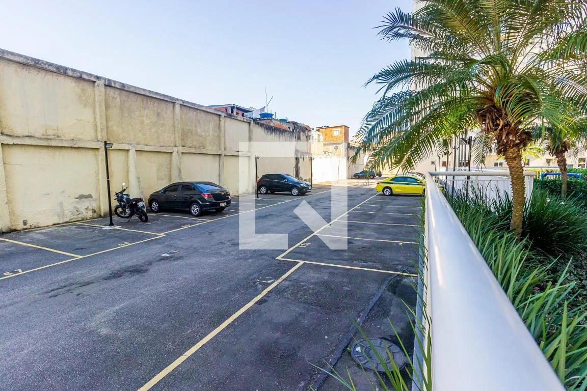 2-bedroom apartment in a building with a gym — photo 24