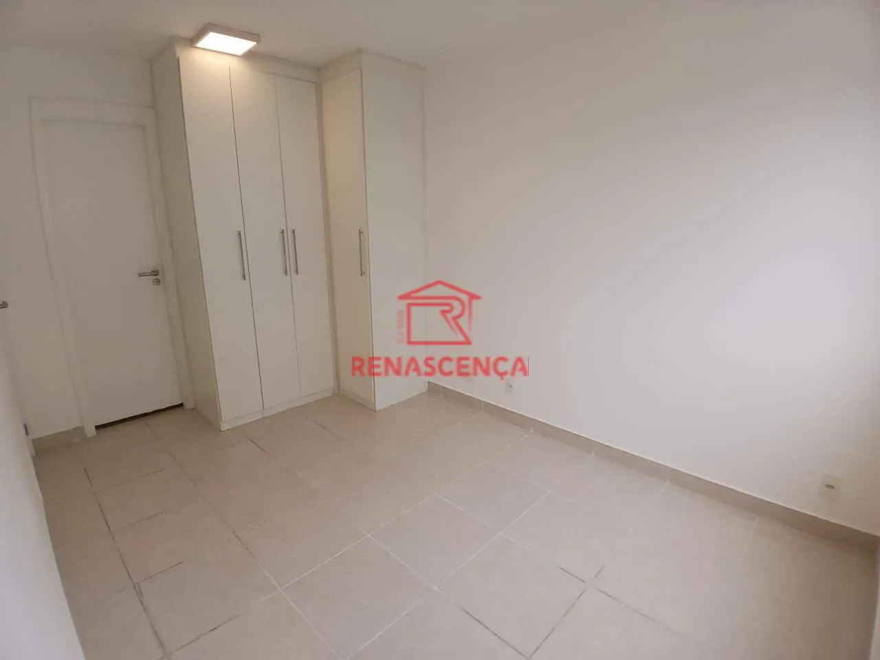 Apartamento de 2 quartos em condomínio com academia — photo 17