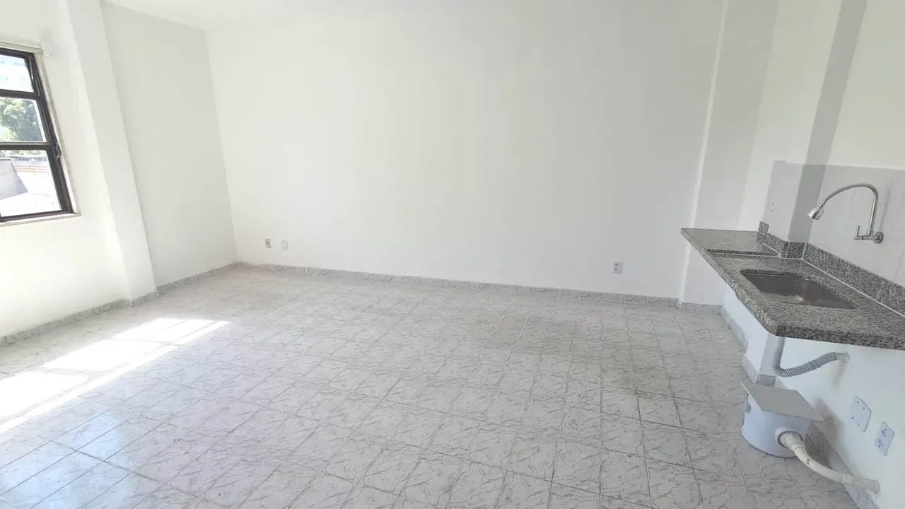 35 m² studio on the 2nd floor, no parking — photo 7