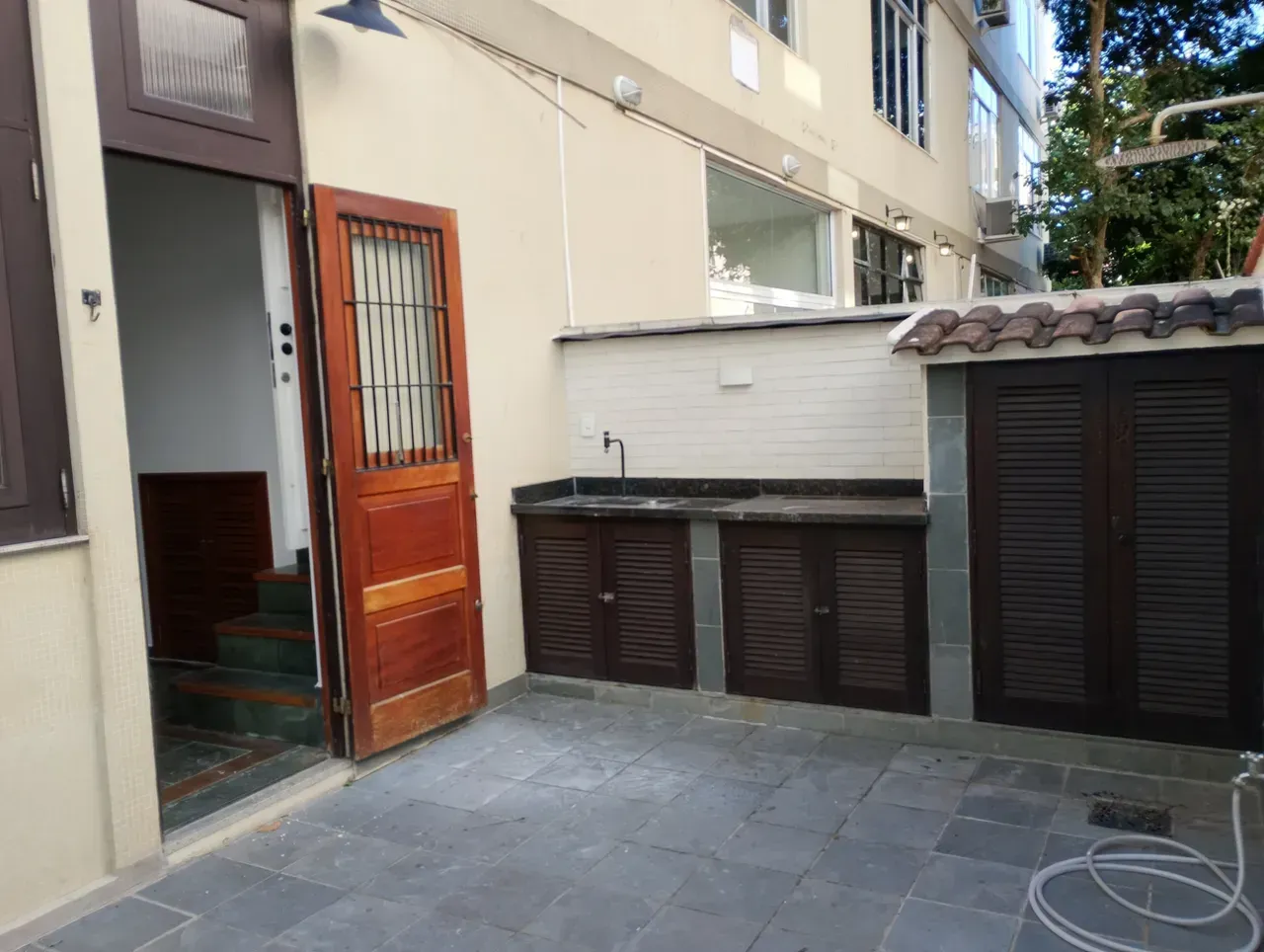 Triplex apartment with 2 bedrooms and 3 bathrooms — photo 3